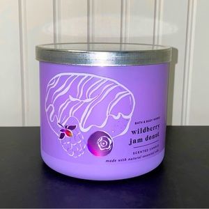 Bath & Body Works 3 Wick Candle Wildberry Jam Donut